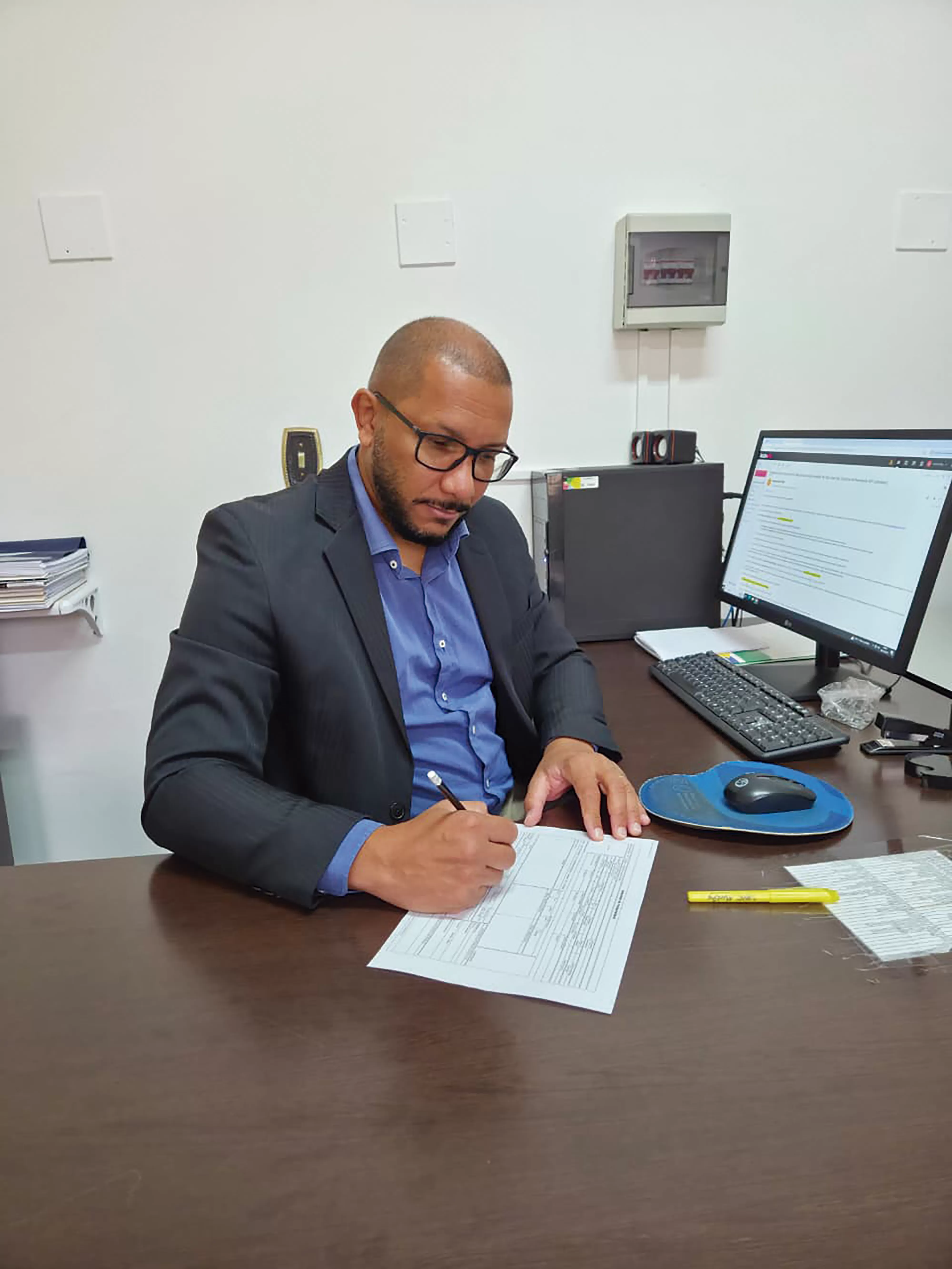 Elias Santos, Entre A Gestão Pública E O Tatame, Um Legado De Respeito E Transformação.