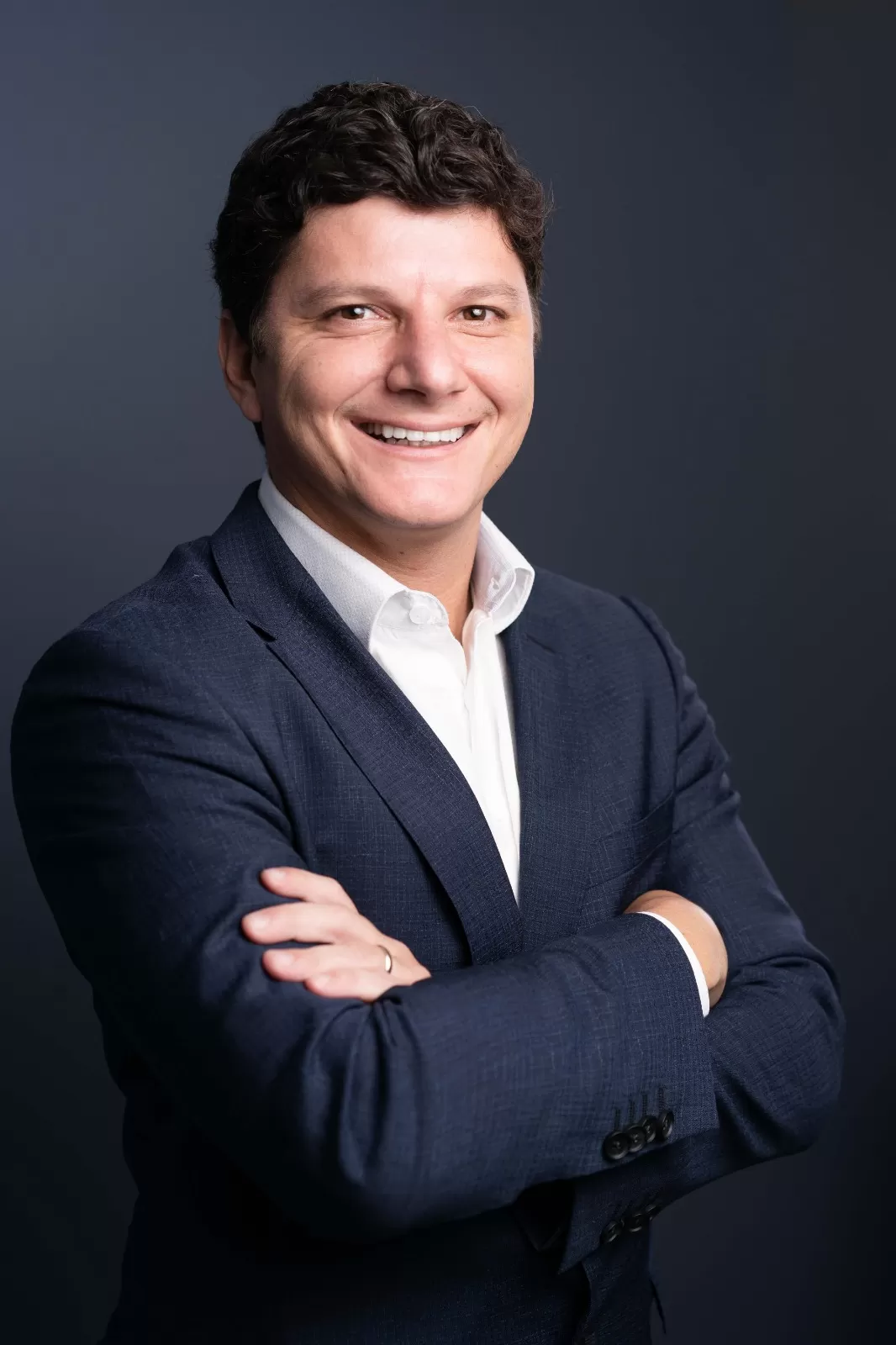 Um Trilhão na Poupança, Bolsa Ainda para Poucos: O "Risco Invisível" do Investidor em 2025, E O Que 2026 Vai Cobrar.