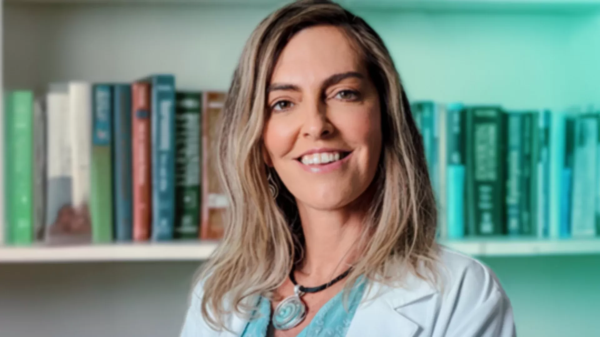 O Mundo pede passagem para a Dra. Tatiana Sampaio. A Bióloga Brasileira que redefiniu O que é "Impossível".