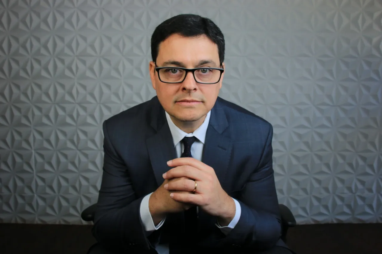 Arquitetura do Invisível: Consciência, Valor e a Nova Fronteira da Liderança por Prof. José Miguel.